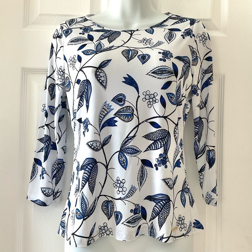 New - Calvin Klein White and Blue Leaf Print Top